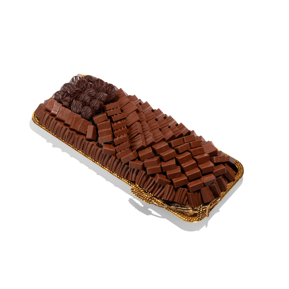 Gold-Plated Rectangular Medium Tray – Assorted Premium Chocolates (1,230 g)