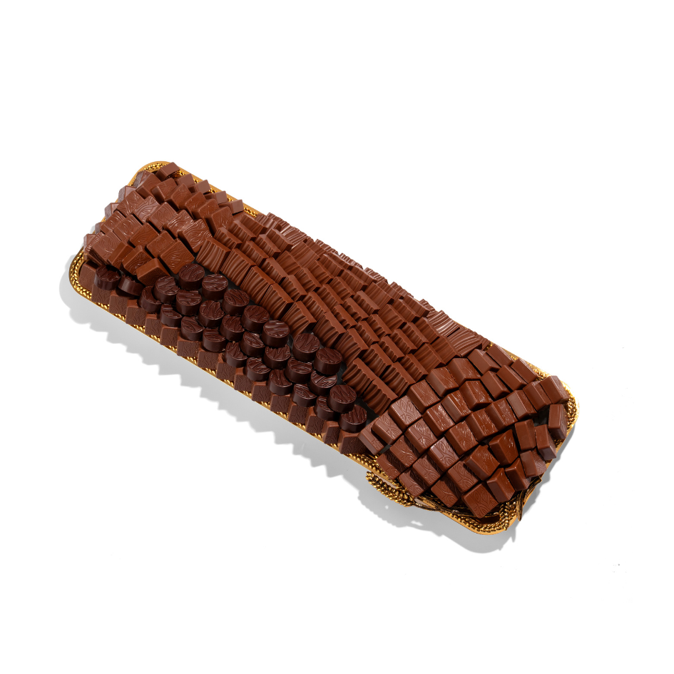 Gold-Plated Rectangular Large Tray – Assorted Premium Chocolates (1,400 g)
